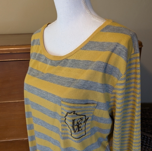 Wisconsin Green Bay Packer Wisconsin Yellow And Gray Long Sleeve - Picture 4 of 11